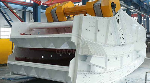 洗煤廠振動篩在煤炭加工中的應(yīng)用與價(jià)值解析