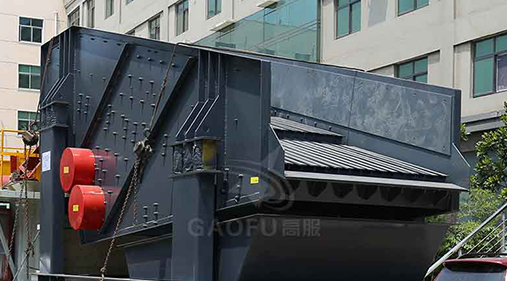 棒條篩效率高預(yù)篩分設(shè)備，助力礦山與砂石生產(chǎn)線穩(wěn)定運(yùn)行